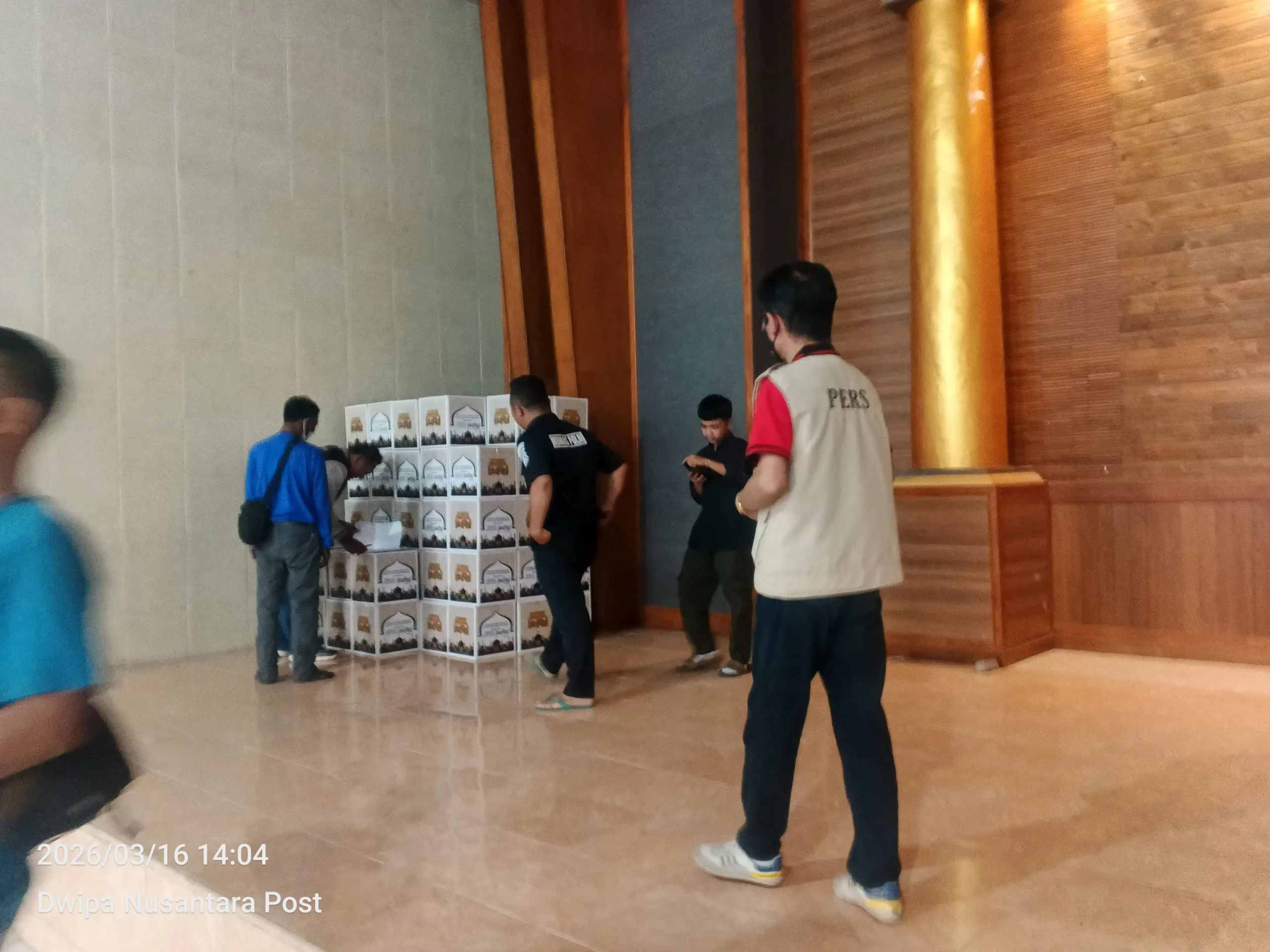 Polres Probolinggo Kota Bagikan Parcel Lebaran kepada Awak Media