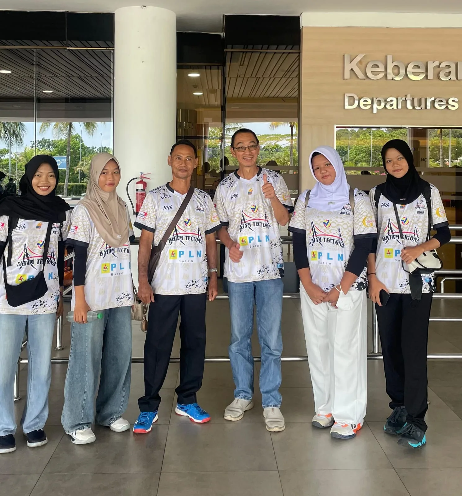 Atlet Voli Putri JPS Lingga Bergabung dengan Batam Tektona di Kejuaraan Bola Voli Anjungan Fest KU-17 Piala Plt. Gubernur Riau 2026