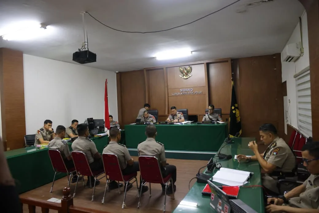 Sidang KKEP Putuskan PTDH Empat Anggota Polri, Polda Kepri Terkait Dugaan Tindak Pidana Penganiayaan Terhadap Korban Bripda NS.