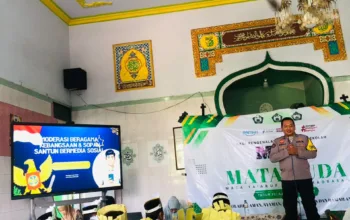Polisi Berikan Edukasi Moderasi Beragama dan Etika Bermedia Sosial kepada Siswa Baru di Kademangan